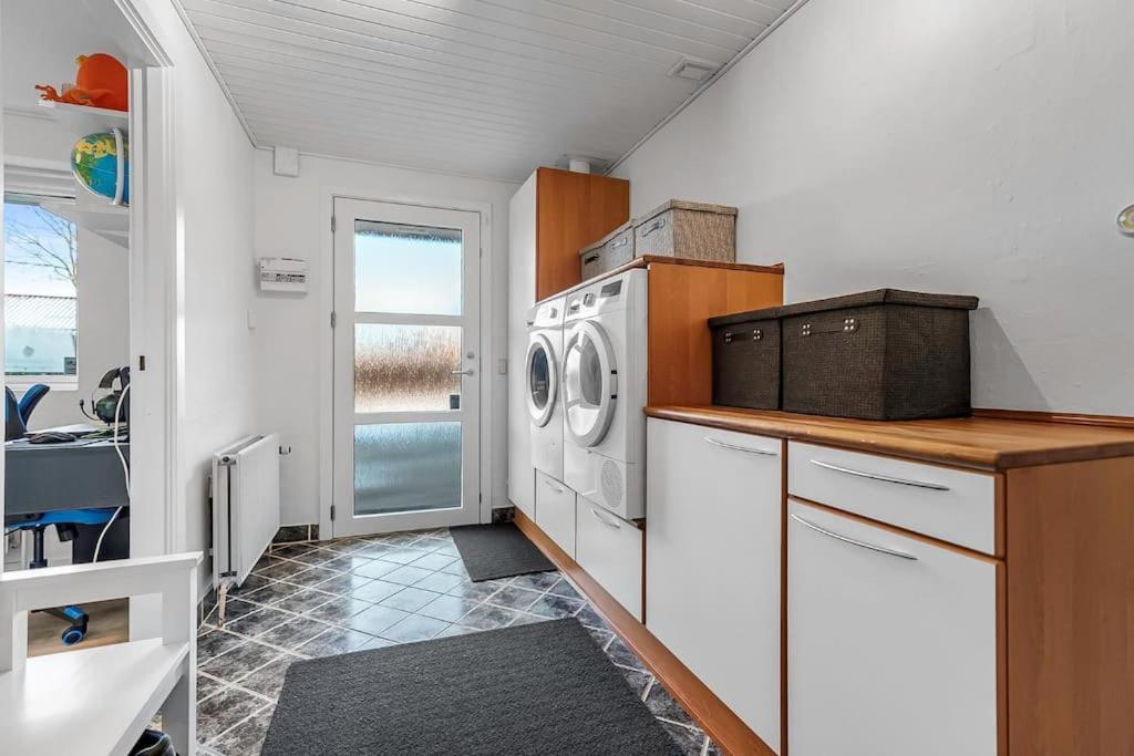 Nice And Cozy Family House At Billund Center Экстерьер фото